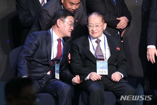 안부수 아태평화교류협회장(왼쪽) 모습. 뉴시스