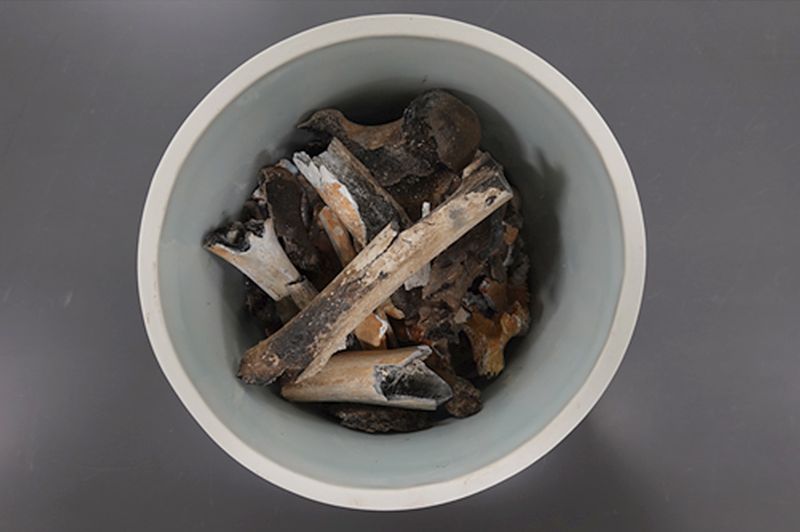 지난 2000년 9월 강원도 화천군 상서면 일대에서 발굴한 국군 제2사단 소속의 고(故) 이재식 일병의 유해. 국방부 제공