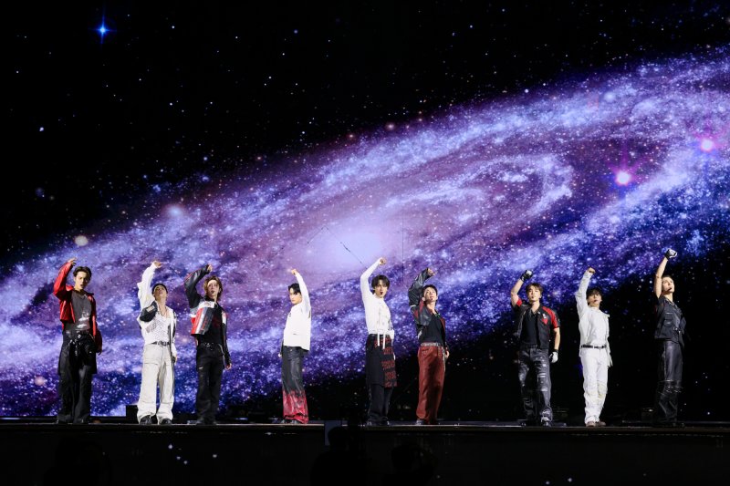 <span id='_stock_code_352820' data-stockcode='352820'>하이브</span>, '빅4' 진입...글로벌 공연 시장서 700