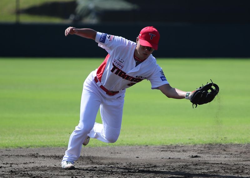 마무리캠프에서 훈련 중인 박민.KIA 타이거즈 제공