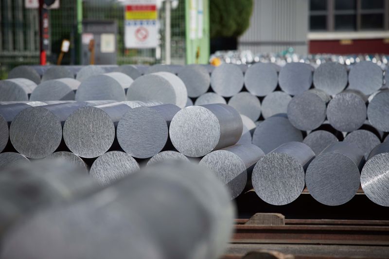 세아항공방산소재의 고강도 알루미늄 소재가 적재돼 있다. <span id='_stock_code_001430' data-stockcode='001430'>세아베스틸지주</span> 제공