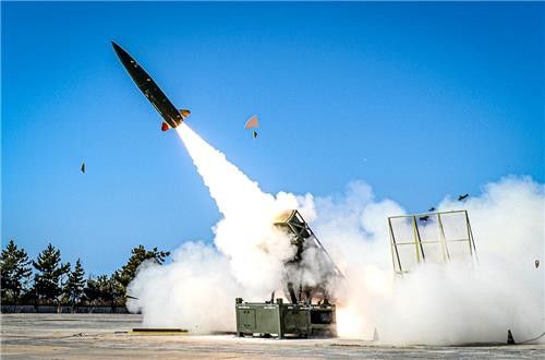 전술지대지유도무기 발사 장면. 방위사업청 제공