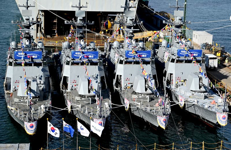 신형고속정 4척 통합진수식 모습. <span id='_stock_code_097230' data-stockcode='097230'>HJ중공업</span> 제공