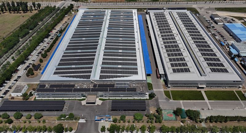 <span id='_stock_code_204320' data-stockcode='204320'>HL만도</span> 베이징 공장에 설치된 태양광 설비. HL만도 제공.