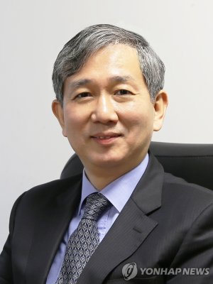 황성엽 <span id='_stock_code_001720' data-stockcode='001720'>신영증권</span> 대표 /사진=연합뉴스