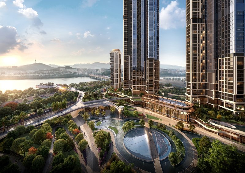 압구정2구역 중앙광장. <span id='_stock_code_000720' data-stockcode='000720'>현대건설</span> 제공