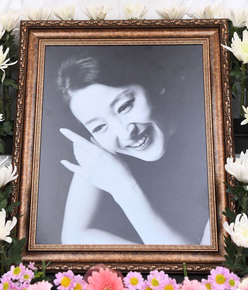 서울 신촌 세브란스병원 장례식장에 배우 윤석화의 빈소가 마련돼 있다. 사진=뉴시스