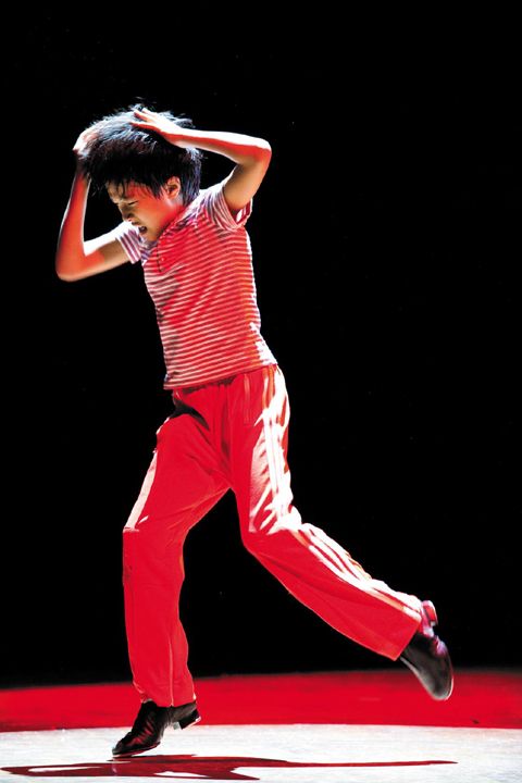 뮤지컬 '빌리 엘리어트' 2010년 초연에서 공연 중인 정진호씨 /정진호 제공(매지스텔라)