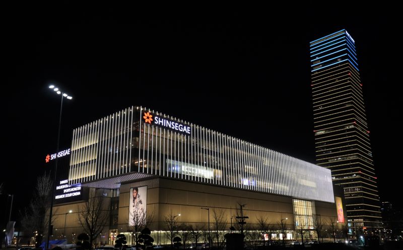 신세계백화점 대전점 야경. 신세계백화점 제공