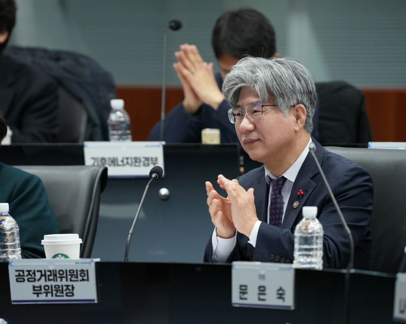 남동일 공정거래위원회 부위원장이 23일 서울 포스트타워에서 열린 소비자정책위원회의에 참석했다. 공정거래위원회 제공.